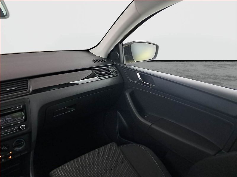 Škoda Rapid (2014) Spaceback 1.2 TSI, Xenony - fotka 8 z 18