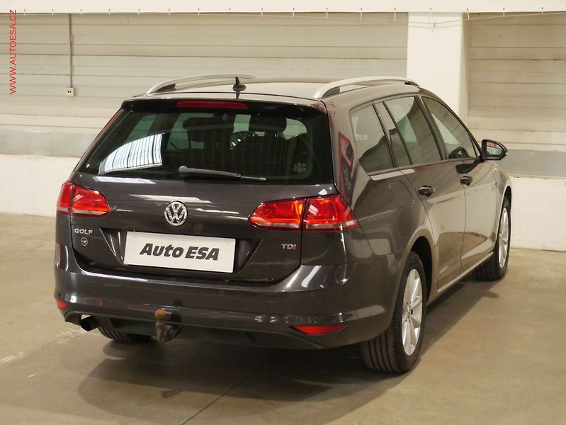 Volkswagen Golf (2016) 1.6 TDi, Lounge, DSG - fotka 6 z 19