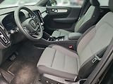 Volvo XC40 2,0 B4 Plus Black Edition AT - náhled 6