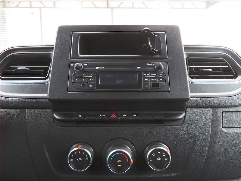 BMW Řada 3 (2017) 320 d xDrive, 4X4, Automat - fotka 9 z 17