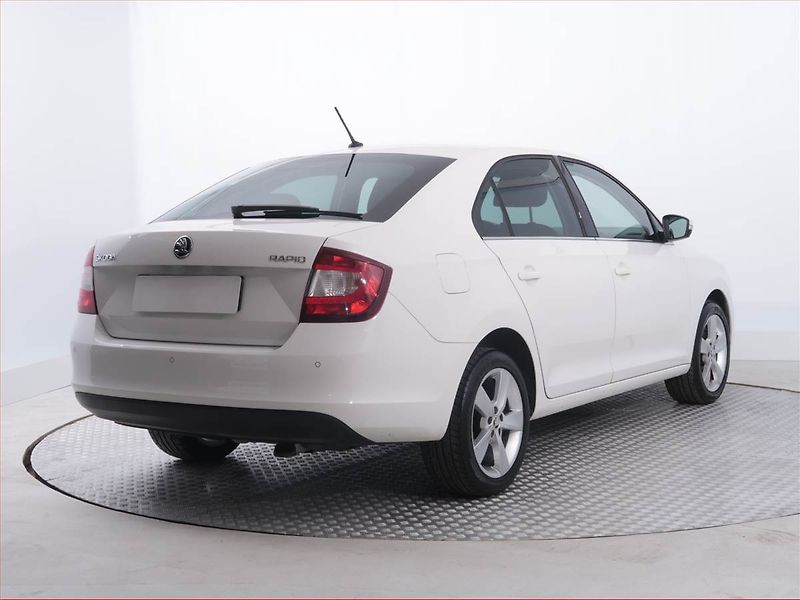 Škoda Rapid (2019) 1.0 TSI, Bi-Xenony, Tempomat - fotka 5 z 19