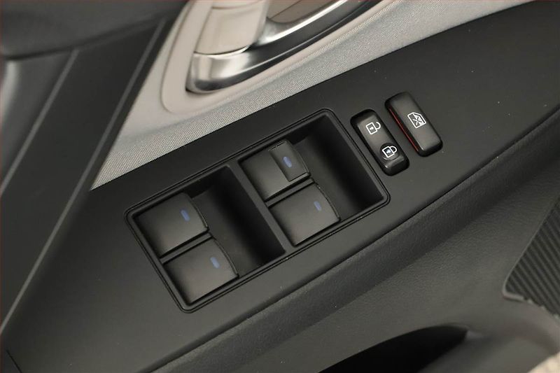 Toyota Avensis (2015) 2.0 D-4D, Navi, Tempomat - fotka 10 z 14