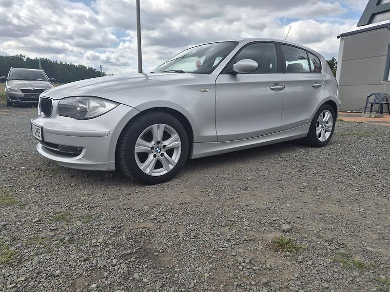 BMW Řada 1 116i, 90 kW, ALU - fotka 4 z 35