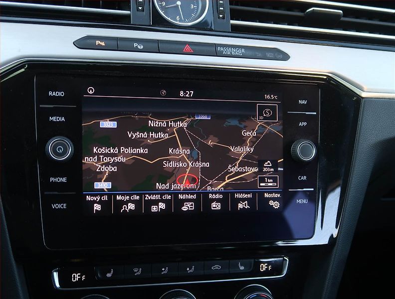 Volkswagen Passat (2019) 2.0 TDI, Kůže, Navi, Tempomat - fotka 13 z 19