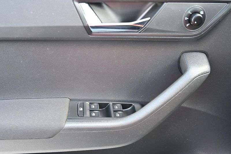 Škoda Fabia 1.2TSI 81KW DSG Ambition 5/16 - fotka 19 z 49