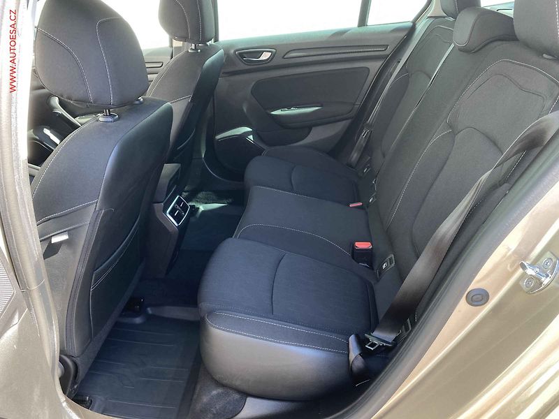 Renault Mégane (2018) 1.6 SCe, ČR, AC, tempo, park - fotka 10 z 16