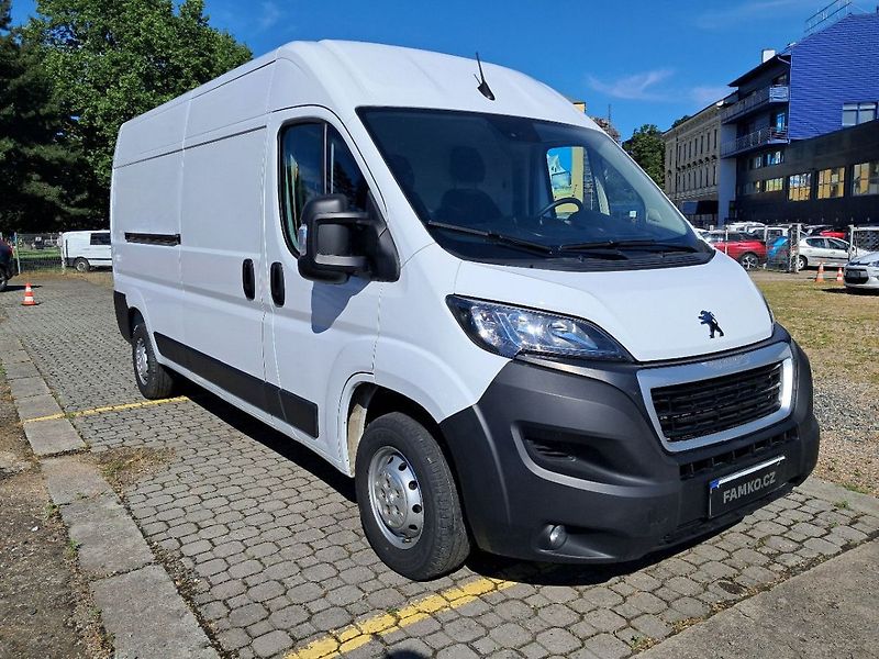 Peugeot Boxer Furgon 3500 L3H2 BlueHDi 165k - fotka 3 z 20