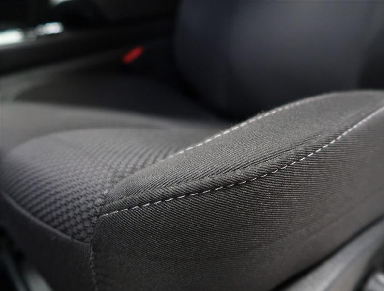 Ford S-MAX 2,0 EcoBlue NAVI KAMERA VÝHŘEV - fotka 39 z 46