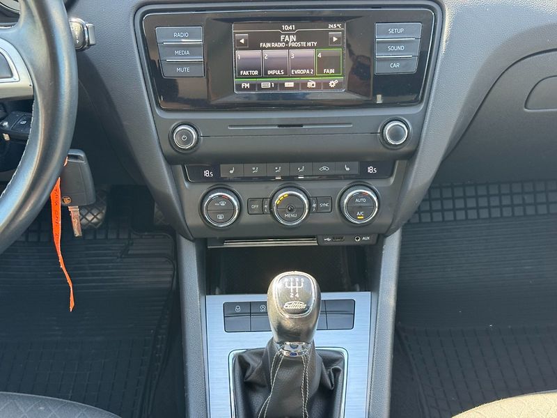 Škoda Octavia (2015) Edition 1.6 TDI 81kW - fotka 20 z 32