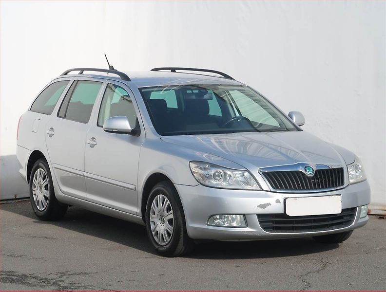 Škoda Octavia (2012) Ambition 1.6 TDI, Navi - fotografie inzerátu