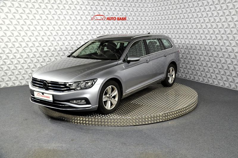 Volkswagen Passat (2023) 2.0 TDI 110 Elegance Variant - fotka 1 z 23