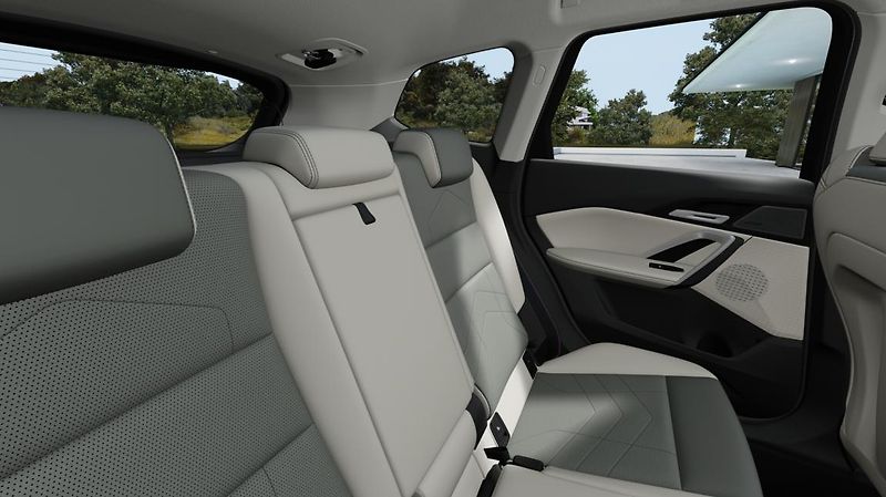 BMW X1 sDrive18d - fotka 12 z 14