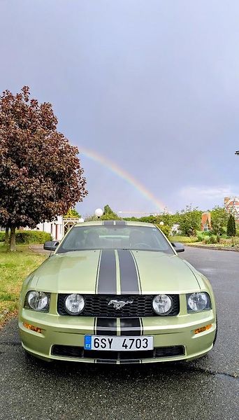 Ford Mustang GT 4,6 V8 - fotka 3 z 13