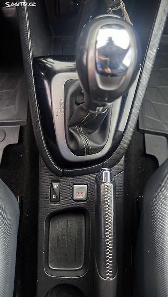 Renault Clio (2013) - fotka 32 z 34