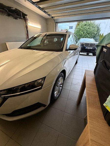 Škoda Octavia 2.0 TDI / 85kW / Amb. ČR - fotka 3 z 20