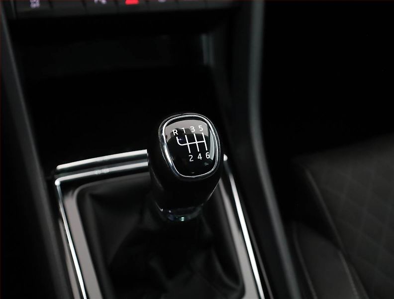Škoda Karoq (2021) Style 1.5 TSI - fotka 12 z 21