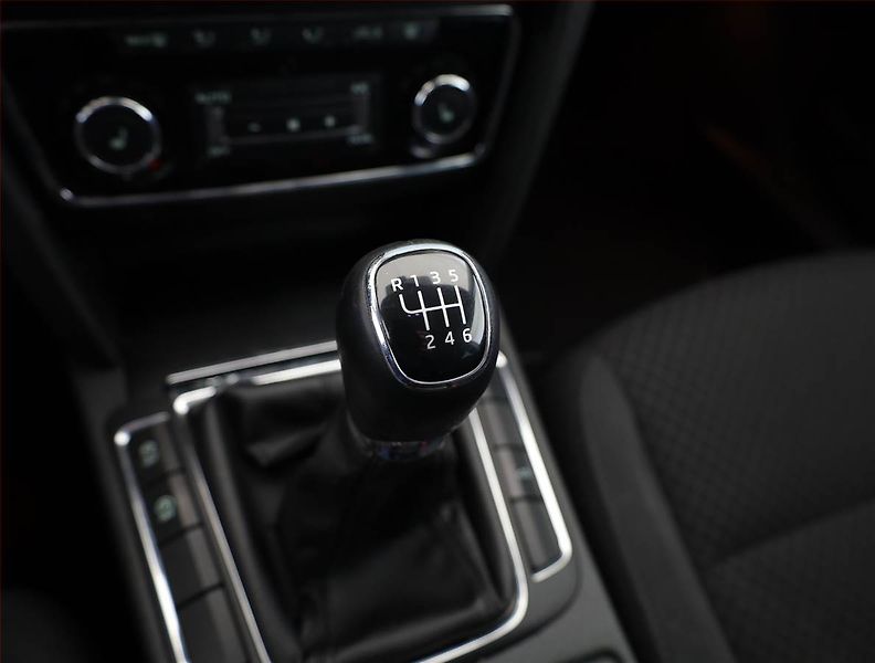 Škoda Superb (2013) Ambition 2.0 TDI, Serv.kniha - fotka 11 z 18