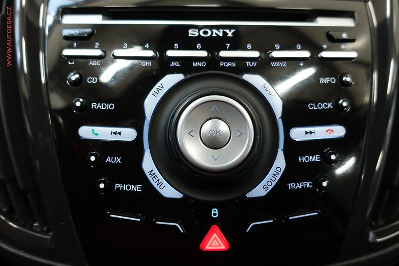 Ford Kuga (2013) 2.0TDCi 4x4, AT, park.čidla - fotka 16 z 22