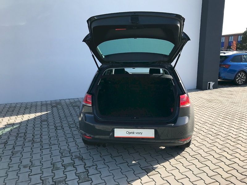Volkswagen Golf (2015) 1.4 CLBM 110TSI M6F - fotka 10 z 26