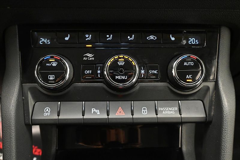Škoda Karoq 2,0 TDI 85 kW Clever Záruka až - fotka 21 z 31