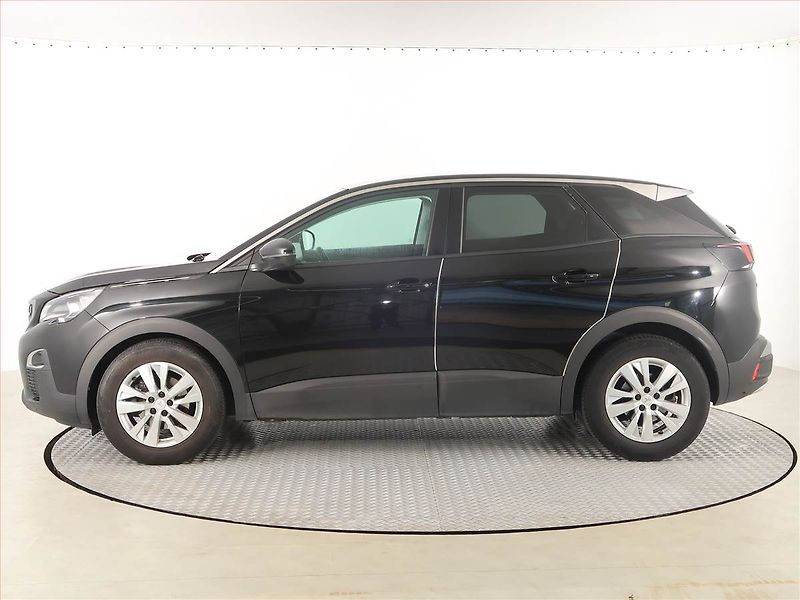 Peugeot 3008 (2020) 1.2 PureTech, Automat, Navi - fotka 3 z 18