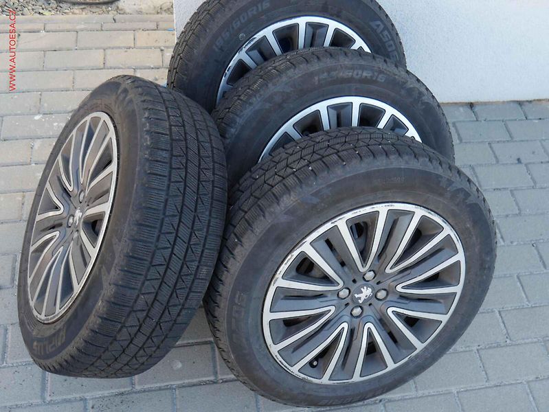 Peugeot 2008 (2015) 1.2 PT, 2.maj,ČR, Active - fotka 19 z 19