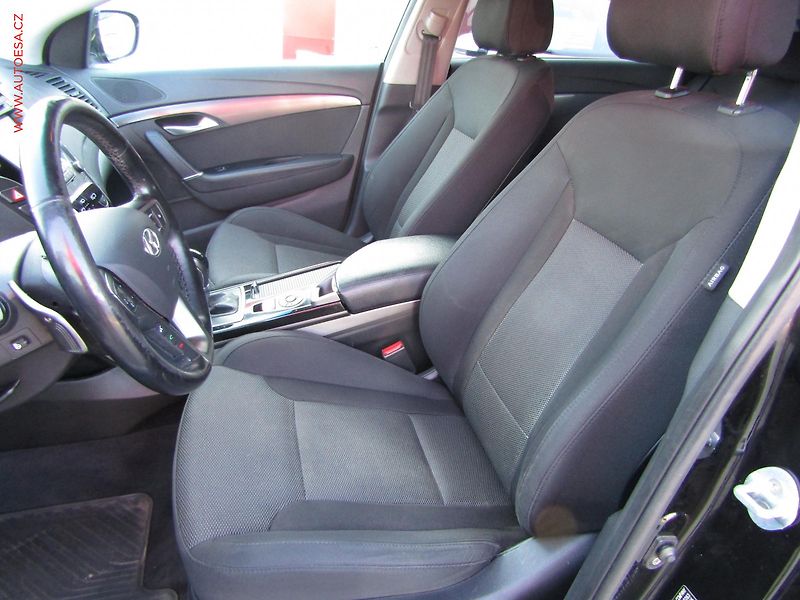 Hyundai i40 (2016) 1.7 CRDi, 1.maj,ČR, AT - fotka 9 z 20