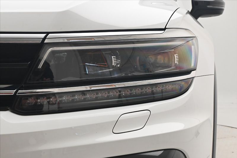 Volkswagen Tiguan Allspace 2,0 TDI 147 kW R-Line 4x4 7Mís - fotka 33 z 35
