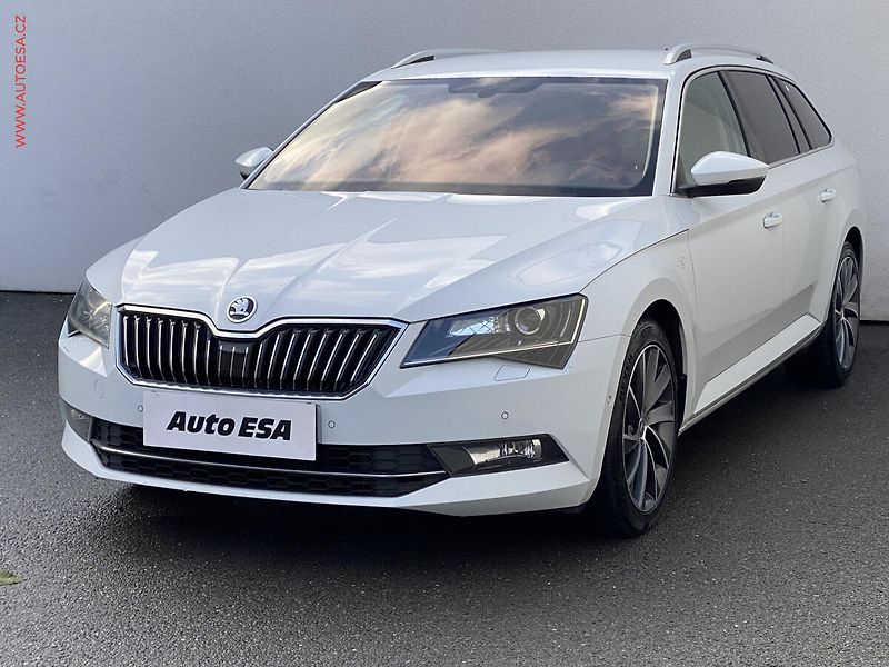 Škoda Superb (2016) 2.0 TDi 4x4, ČR, Style, DSG - fotka 3 z 21