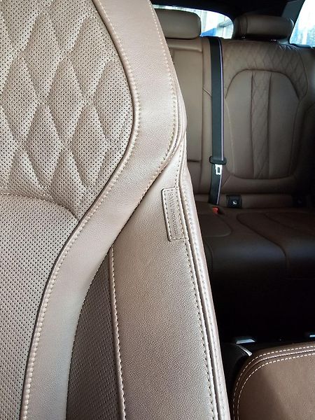 BMW X5 M50i - fotka 16 z 36