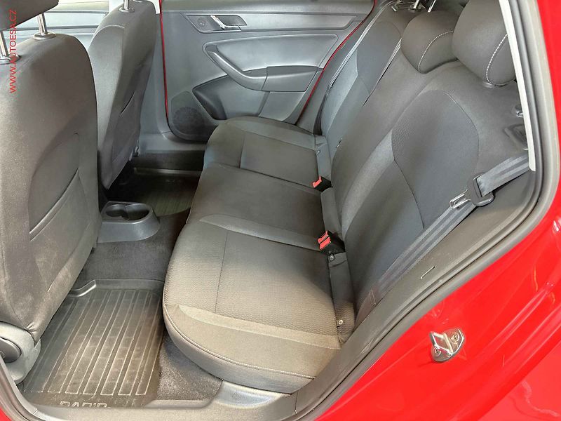 Škoda Rapid (2013) 1.4TSi, DSG, výhřev sed. - fotka 10 z 14