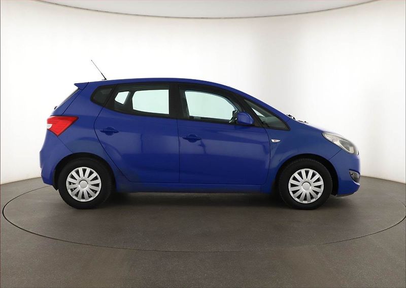 Hyundai ix20 (2013) 1.4 CRDi, po STK, v provozu - fotka 6 z 12