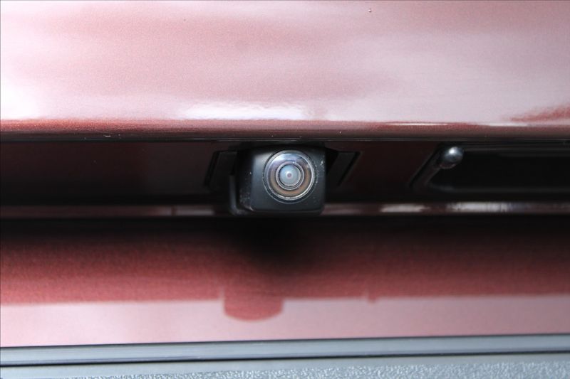 Honda CR-V 2,0 i  DPH,A/T,4x4,EXECUTIVE - fotka 37 z 47