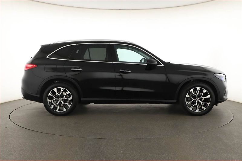 Mercedes-Benz GLC (2026) 200 d 4MATIC, AVANTAGARDE - fotka 6 z 21