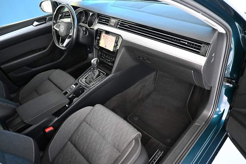 Volkswagen Passat (2023) 2.0 LED DSG ACC Kamera Tažné T - fotka 10 z 34
