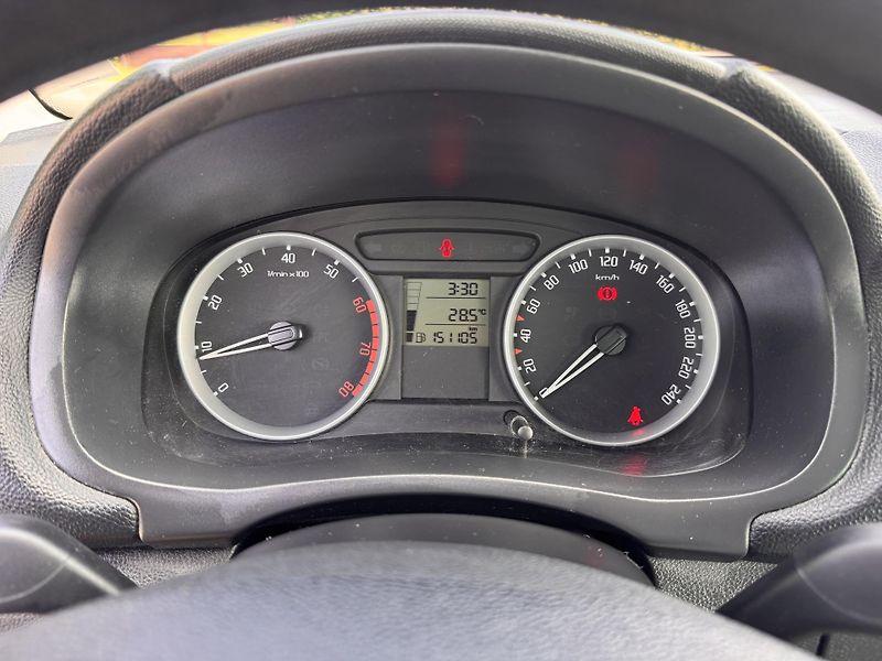 Škoda Roomster 1.4i 63Kw Ambition - fotka 11 z 18