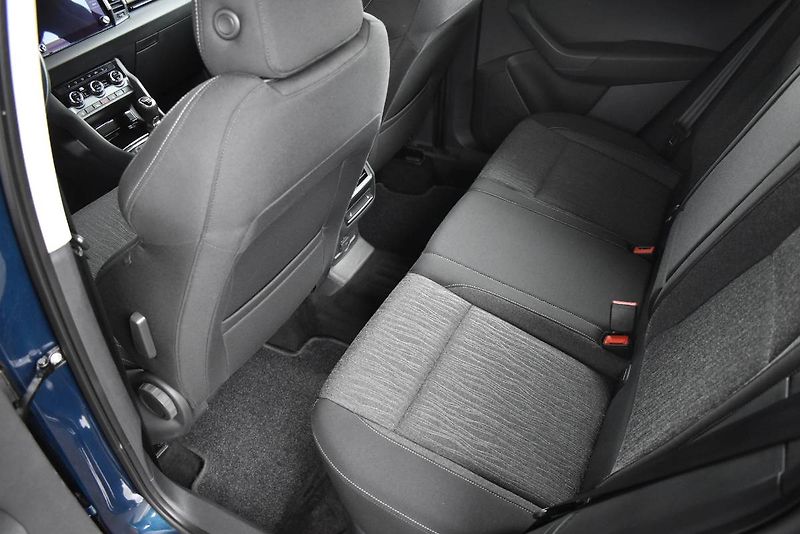 Škoda Karoq (2021) 2.0TDI 110kW, tažné,Webasto - fotka 13 z 23