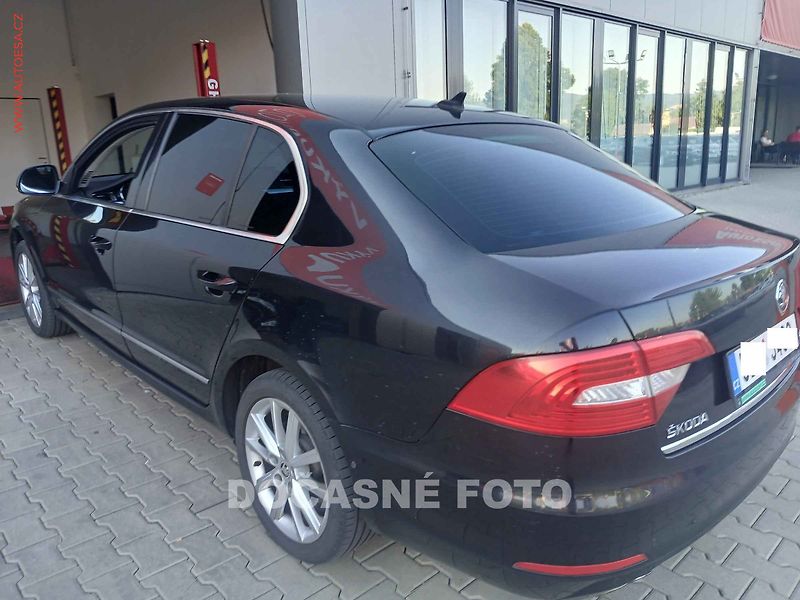 Škoda Superb (2014) 2.0TDi - fotka 2 z 3