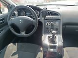 Peugeot 5008 1,6 THP - náhled 13