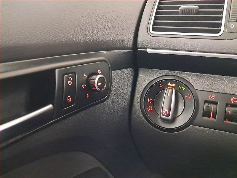 Volkswagen Touran (2013) 1.4 TSI, 7 míst, Tempomat - fotka 21 z 22