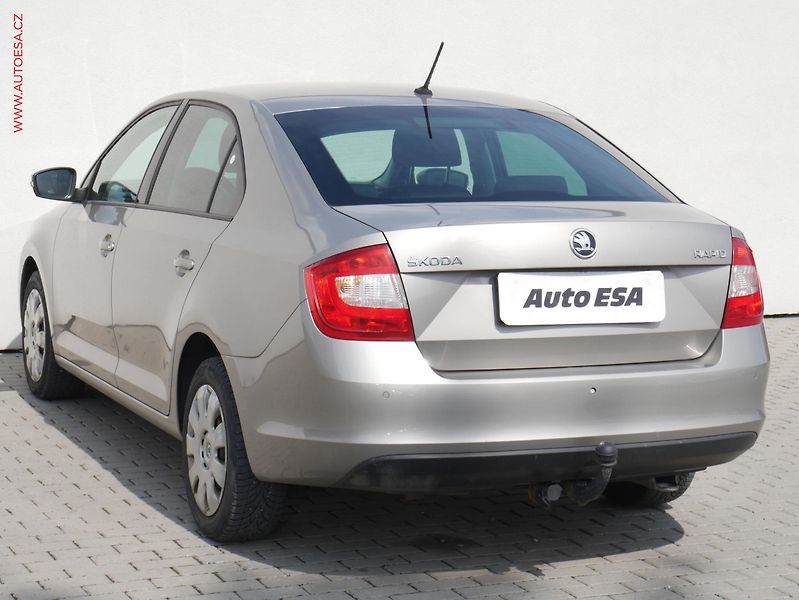 Škoda Rapid (2015) 1.6 TDi, ČR, Style, TZ - fotka 6 z 16