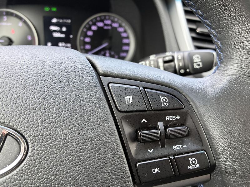 Hyundai Tucson 4x4, STYLE,TAŽNÉ,1.MAJITEL - fotka 24 z 26