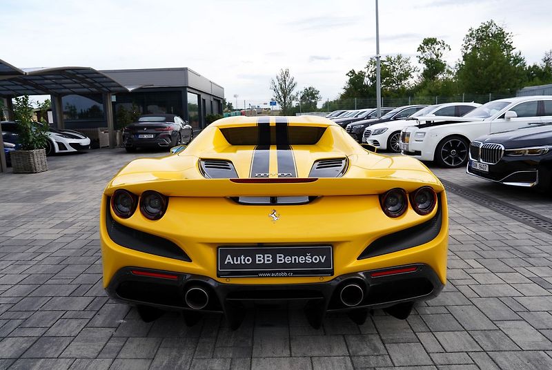 Ferrari F8 Spider/6700km/720 PS - fotka 5 z 51