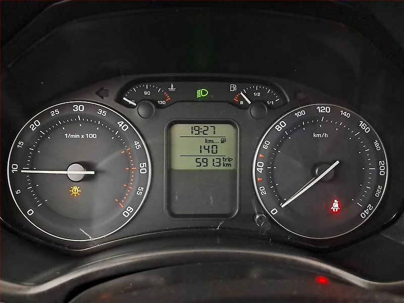 Škoda Octavia (2008) 1.9 TDI, Park. senzory - fotka 11 z 13