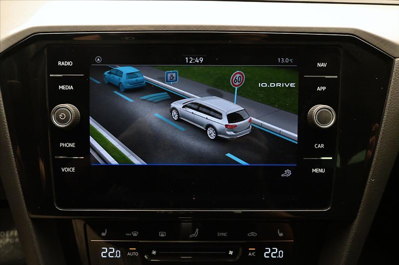 Volkswagen Passat 2,0 TDI 110 KW DSG BUSINESS Zá - fotka 19 z 31