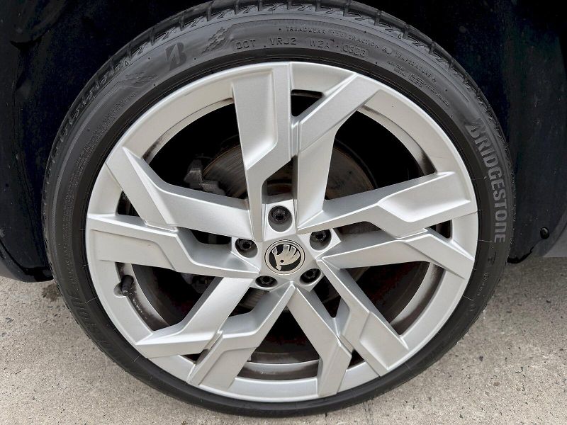 Škoda Karoq (2023) 1.5 TSI 110kW DSG Style Plus M - fotka 35 z 35