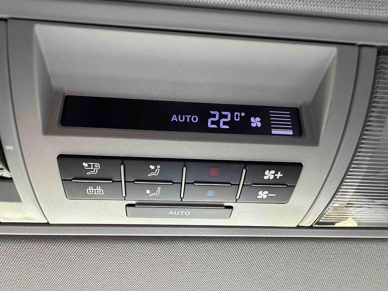 Volkswagen Multivan (2013) 2.0 TDI 147kW DSG ABT - fotka 12 z 35