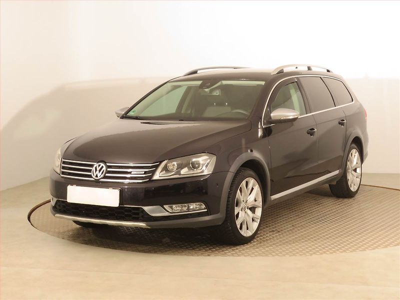 Volkswagen Passat (2013) Alltrack 2.0 TDI, 4X4 - fotka 2 z 17