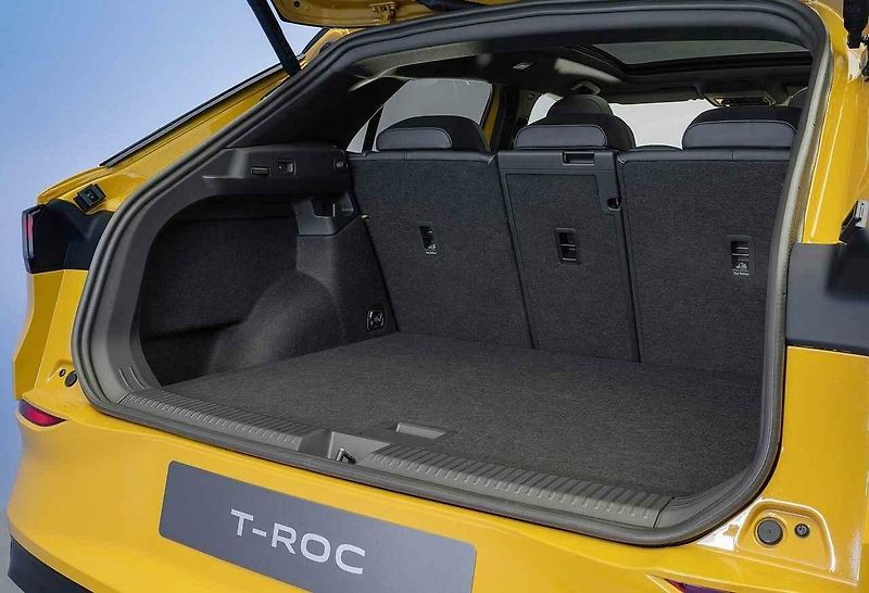 Volkswagen T-Roc jsme zatím zkoušeli v Portugalsku.