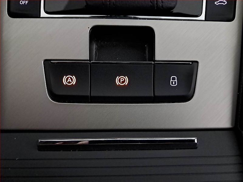 Škoda Superb (2021) Laurin&Klement 2.0 TDI - fotka 18 z 20